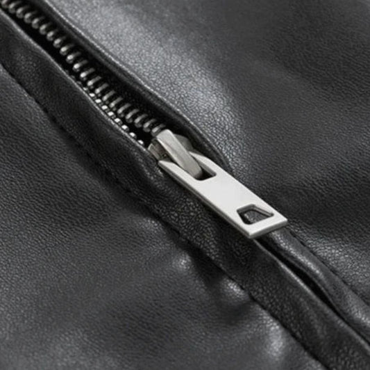 Cazadora bomber oversize de polipiel negra para hombre, vista frontal