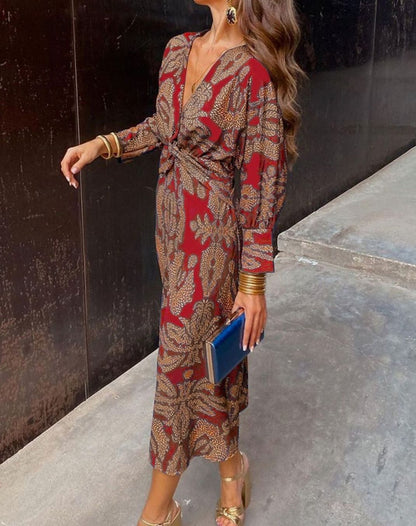 Vestido maxi con estampado cachemir en tonos ámbar y azul, vista completa
