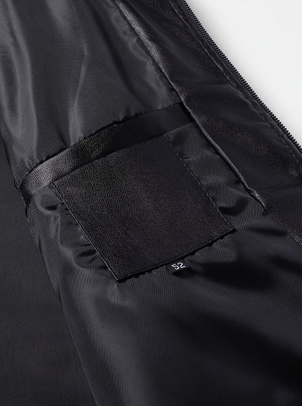 Vista frontal completa de la cazadora bomber slim fit