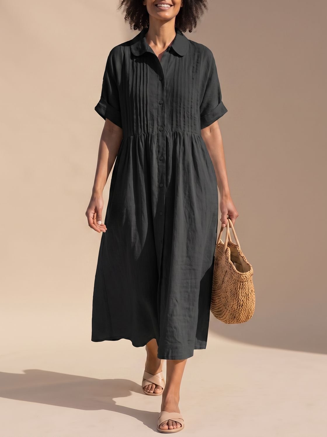 Vista lateral del vestido camisero con caída suelta
