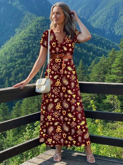 Espalda del vestido midi floral con escote en V