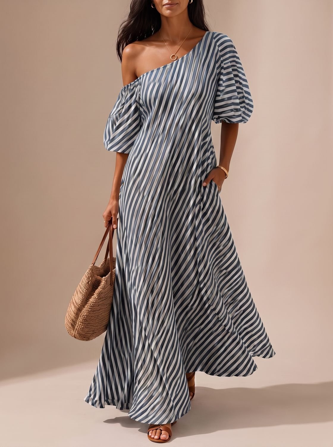 Vestido MYKONOS combinado con sandalias para un look de vacaciones