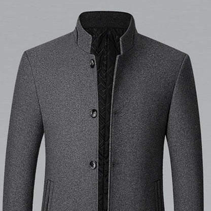 Abrigo de paño hombre en color negro con cuello alto