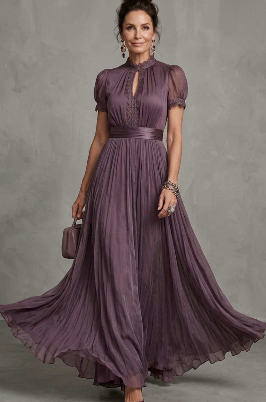 Vestido plisado con falda estilo A y caída elegante