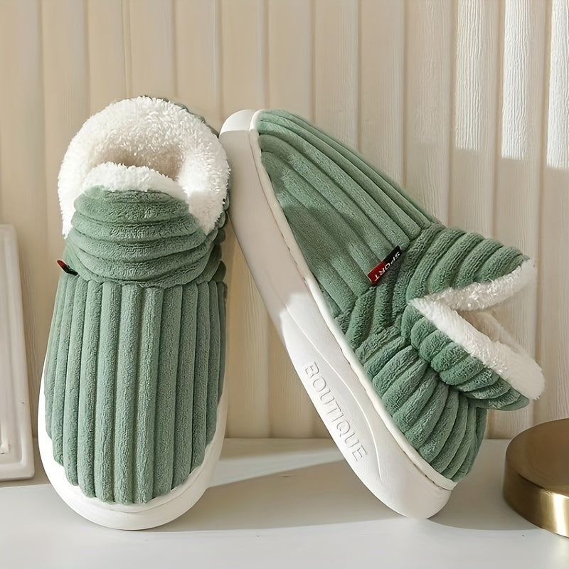 Vista trasera de las zapatillas de casa PLUMESA