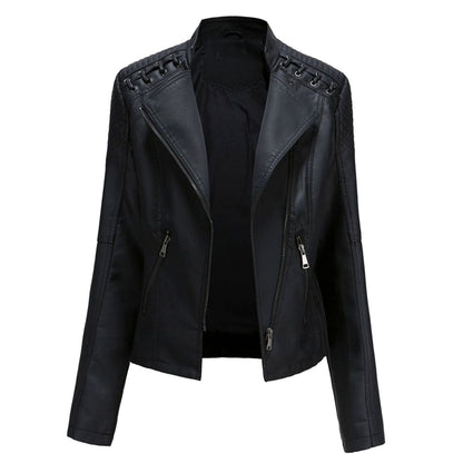 Vista lateral de la chaqueta biker entallada RAVEN en piel sintética