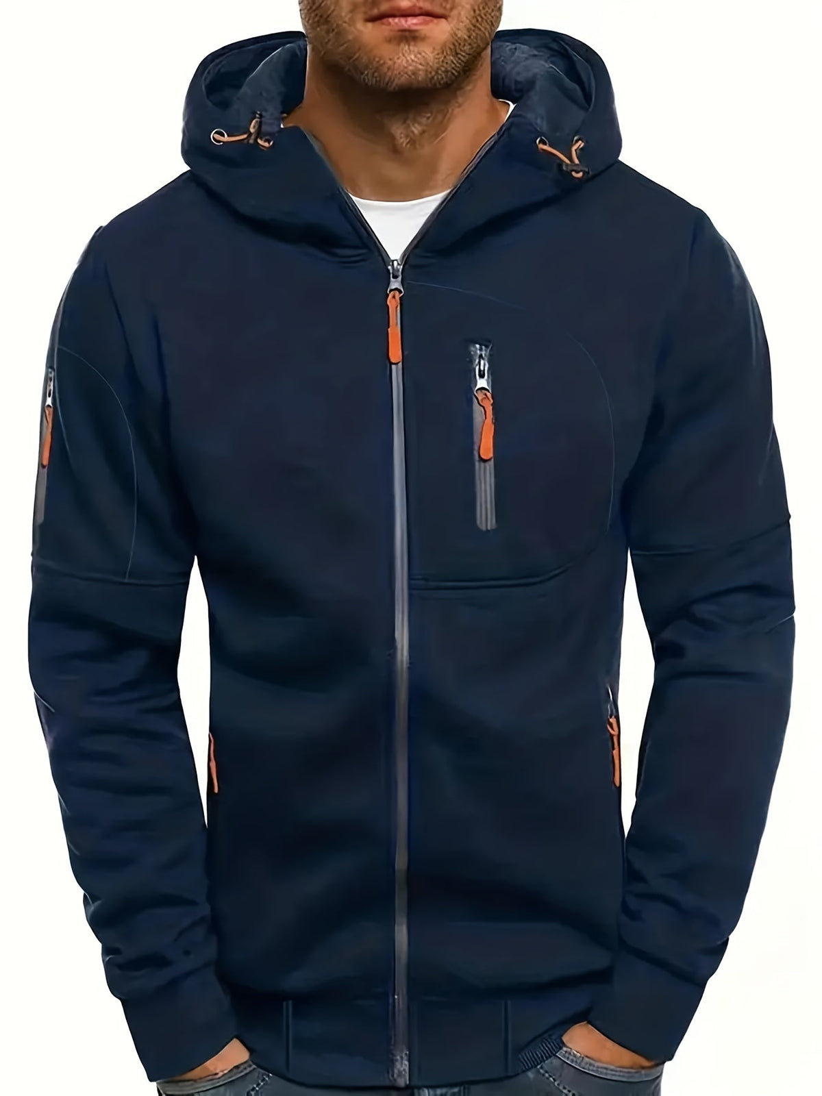 Hombre luciendo la sudadera RENZKO en look casual