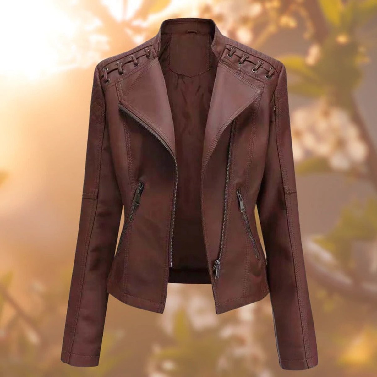 Detalle de cremallera y bolsillos de la chaqueta RIVALKA