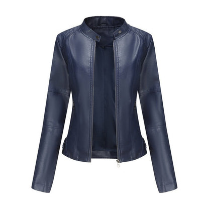 Chaqueta moto entallada RIVENNA combinada con vaqueros