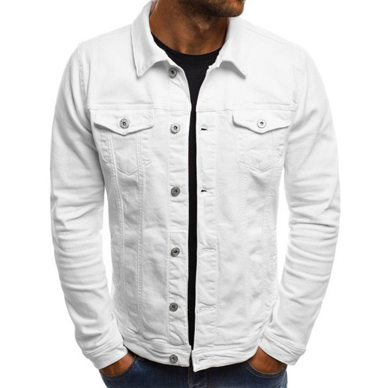 Detalle del denim resistente de la chaqueta vaquera RUGOSO