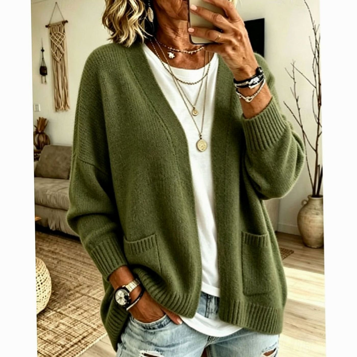 Cárdigan SALÉNE combinado con vaqueros para un look casual