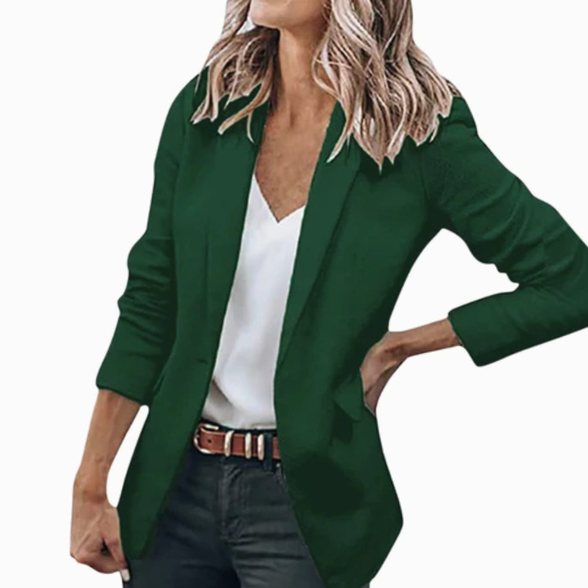 Blazer SELANYA combinada con look smart casual