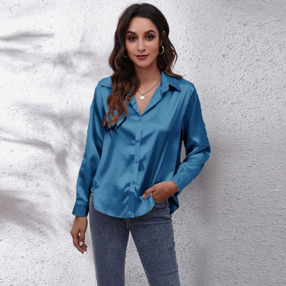 Camisa satinada holgada de manga larga para mujer, modelo SELVIRA, vista frontal