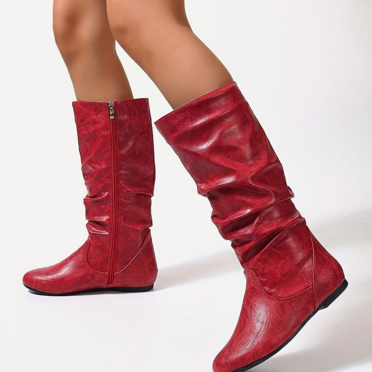 Botas planas de mujer vistas de frente