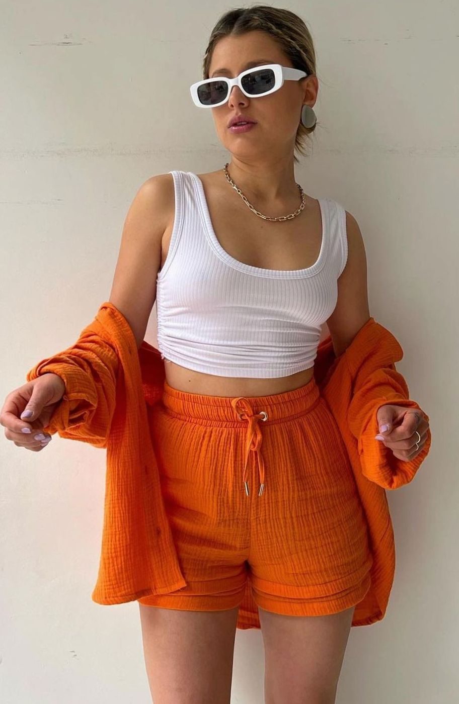 Short con cordón ajustable del conjunto SOLENTA de verano