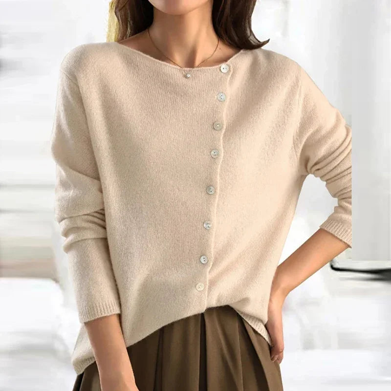 Suéter SUVELLA mujer en color crema, estilo minimalista