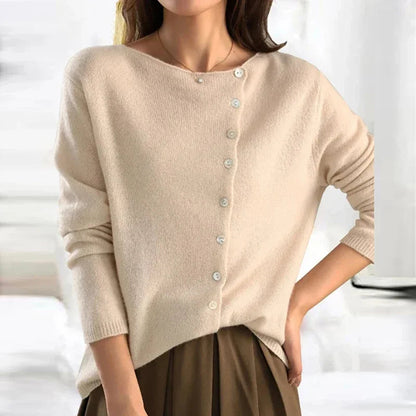 Suéter SUVELLA mujer en color crema, estilo minimalista