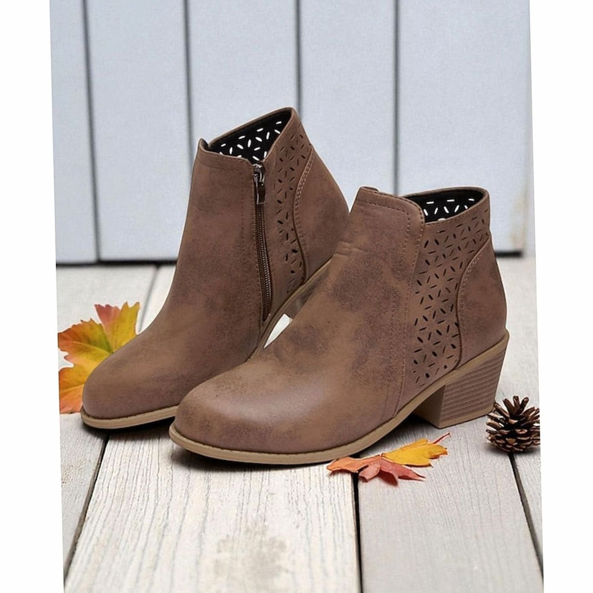 Botines de mujer TALISSANDRA con tacón ancho bajo y detalle calado floral