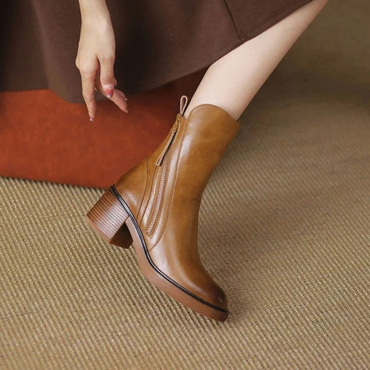 Botines TALYRA combinados con vaqueros para un look casual