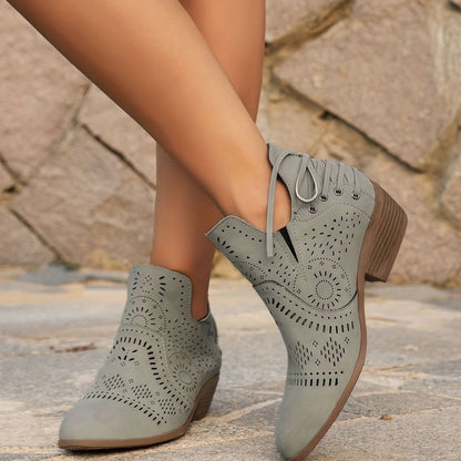 Botines TALYX mujer con detalle calado floral y punta fina