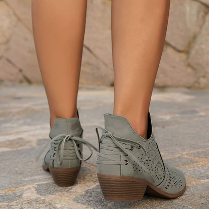 Botines TALYX con cordones en la parte posterior del tobillo