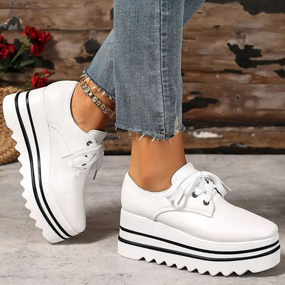 Detalle del cierre de cordones ajustable de las zapatillas Oxford TRESSLY