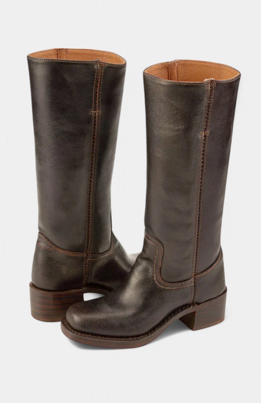 Botas de piel marrón claro con caña alta y tacón estable