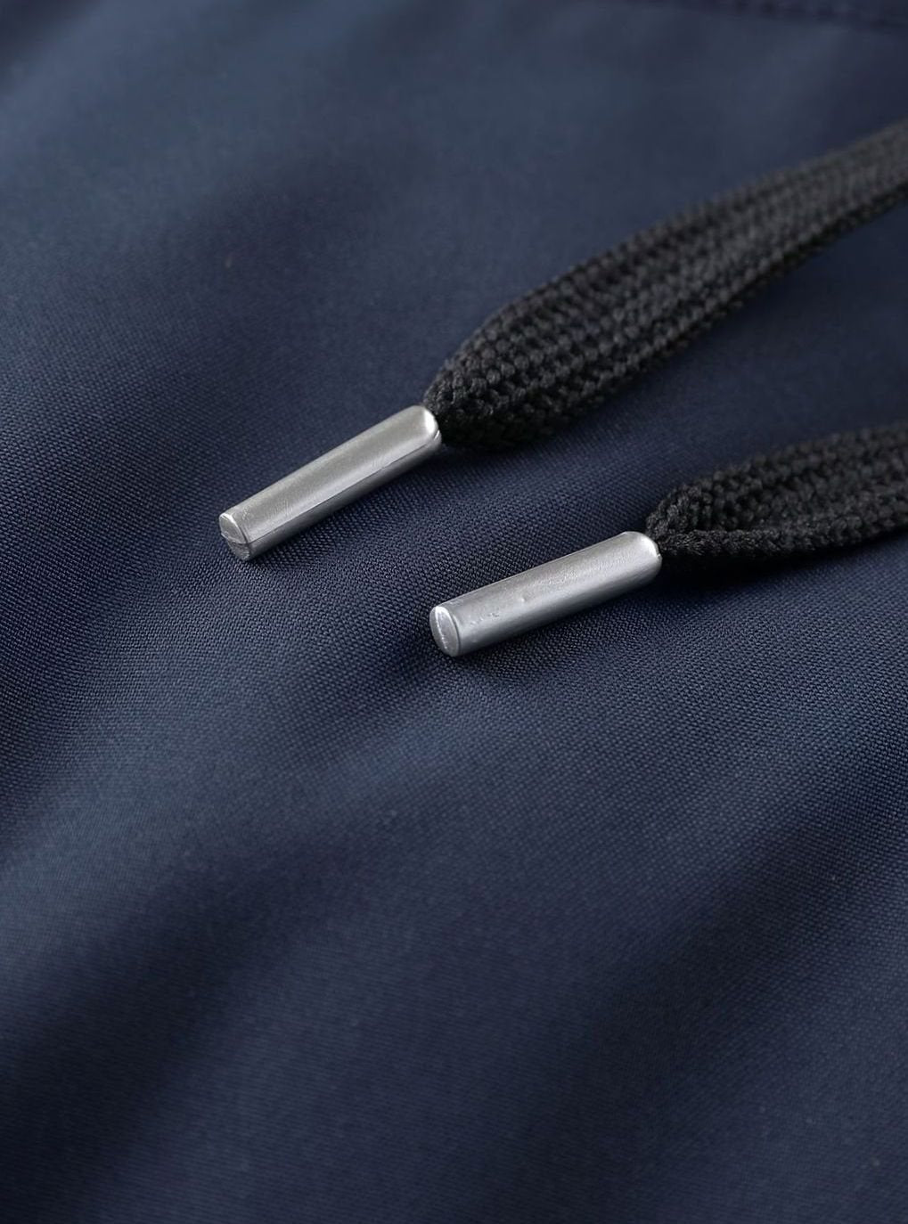 Detalle del acolchado interior de la chaqueta de invierno
