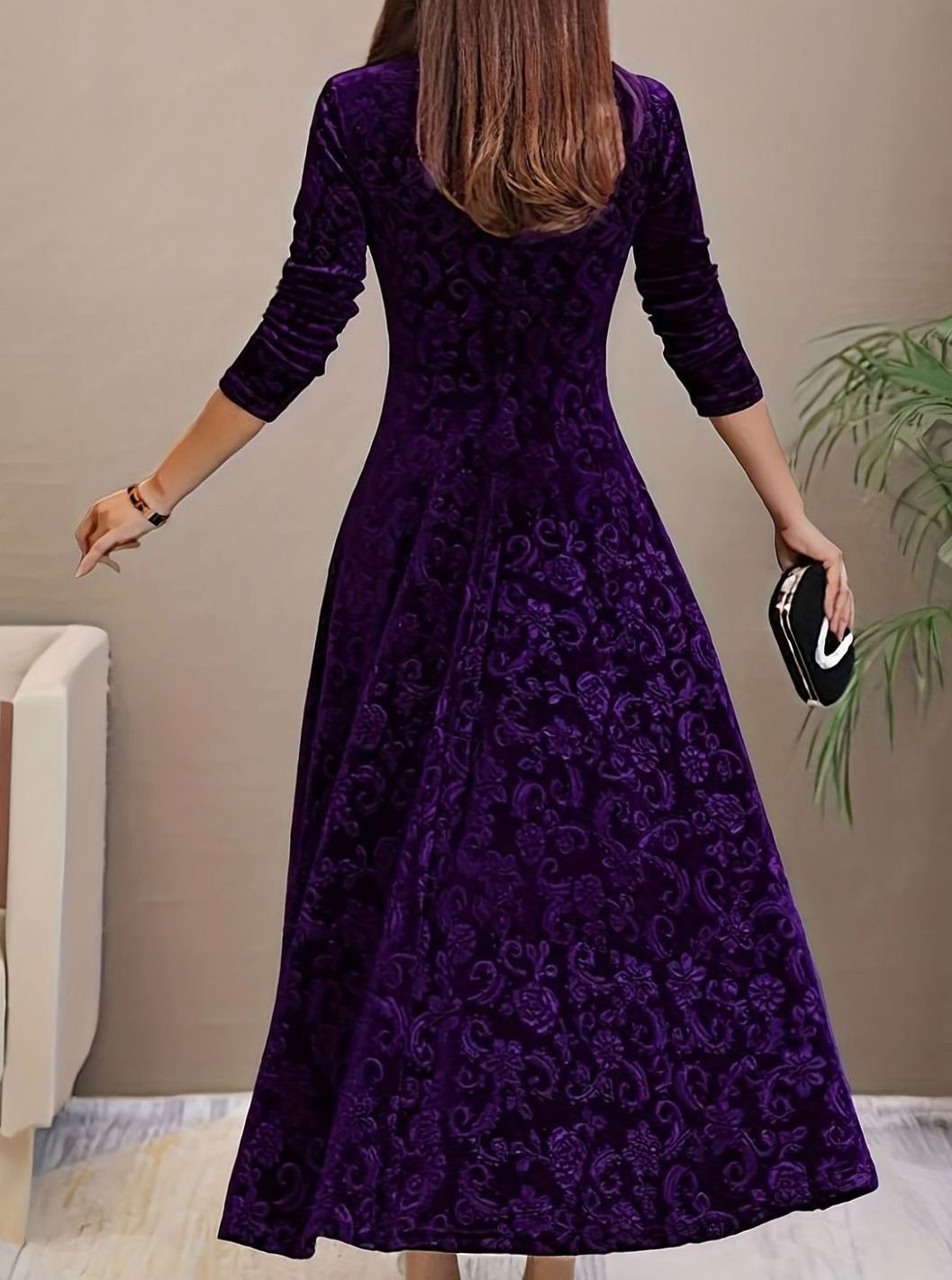 Vestido midi de terciopelo floral VELISSA en color negro