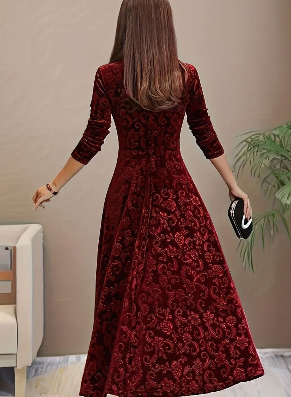 Vestido VELMADORA en look completo para boda o evento de cóctel