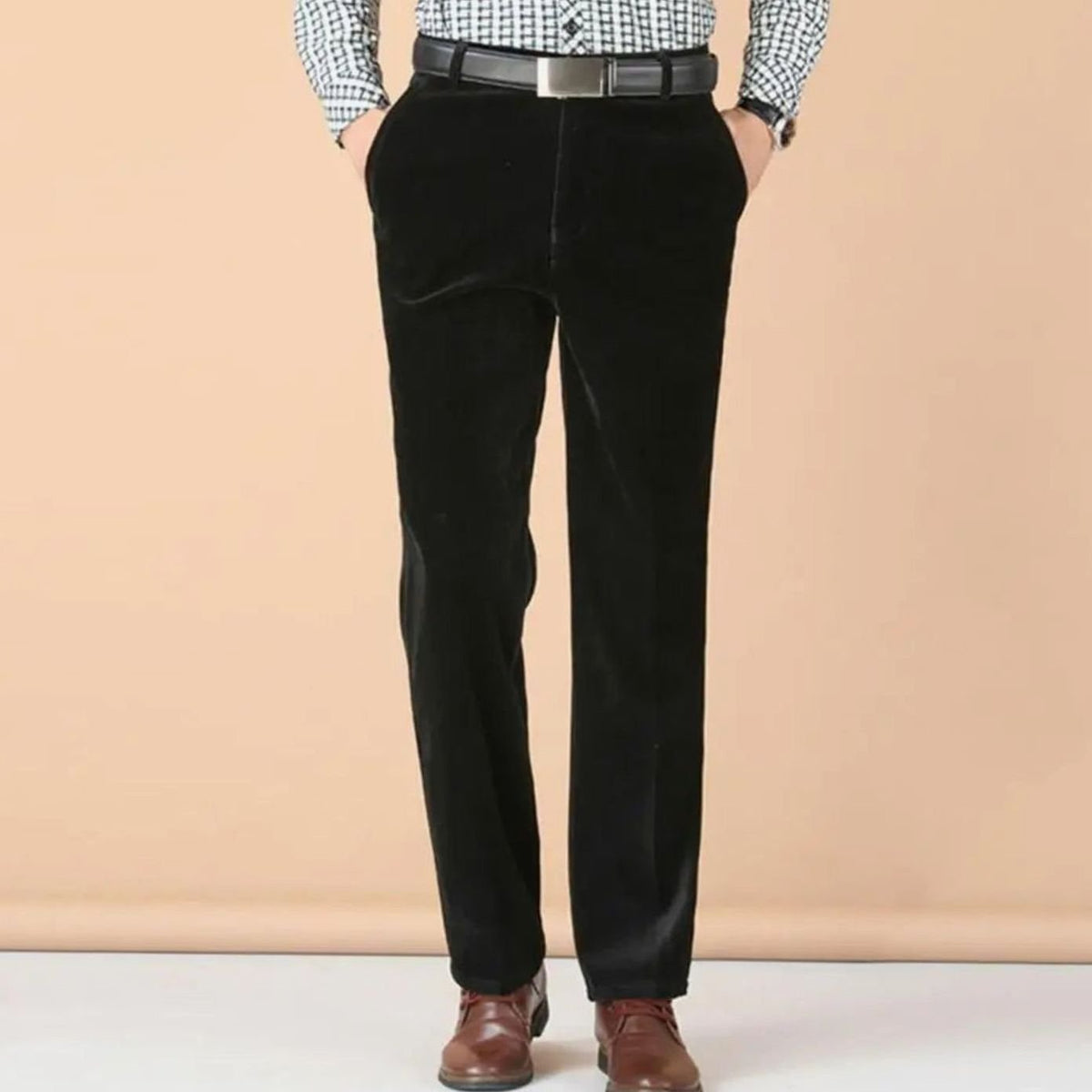 Pantalón de terciopelo DORIAN corte recto para hombre en look formal