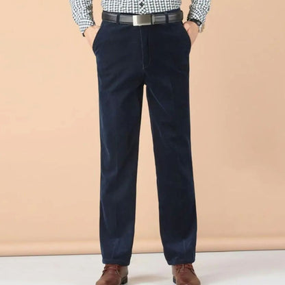 Pantalón DORIAN combinado con camisa y americana para evento formal