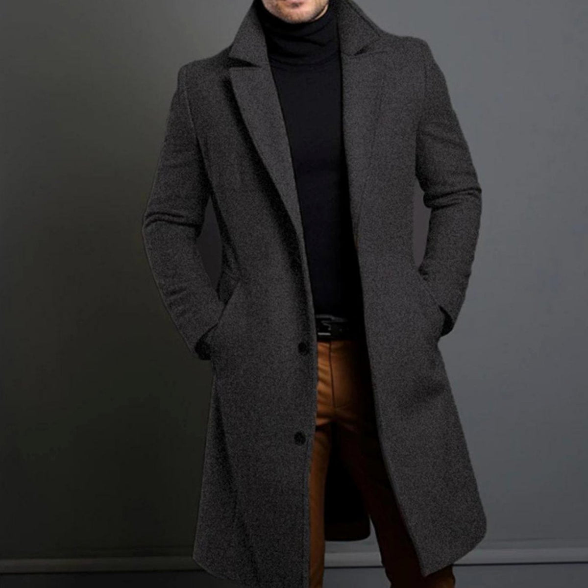 Abrigo largo VENTOR combinado con jersey de cuello alto en look casual