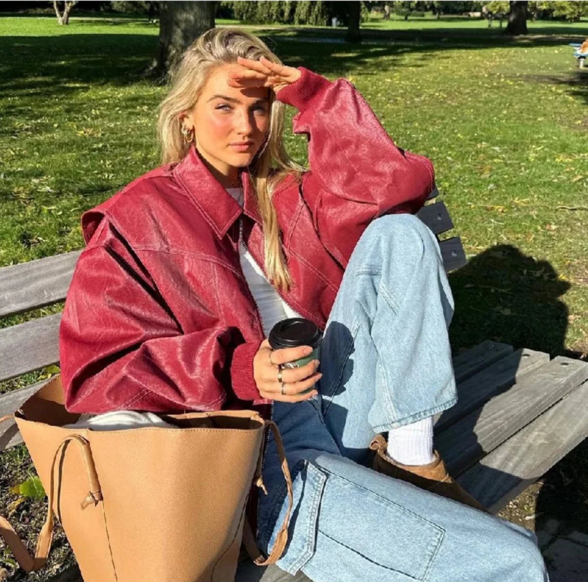 Cazadora bomber mujer combinada con vaqueros
