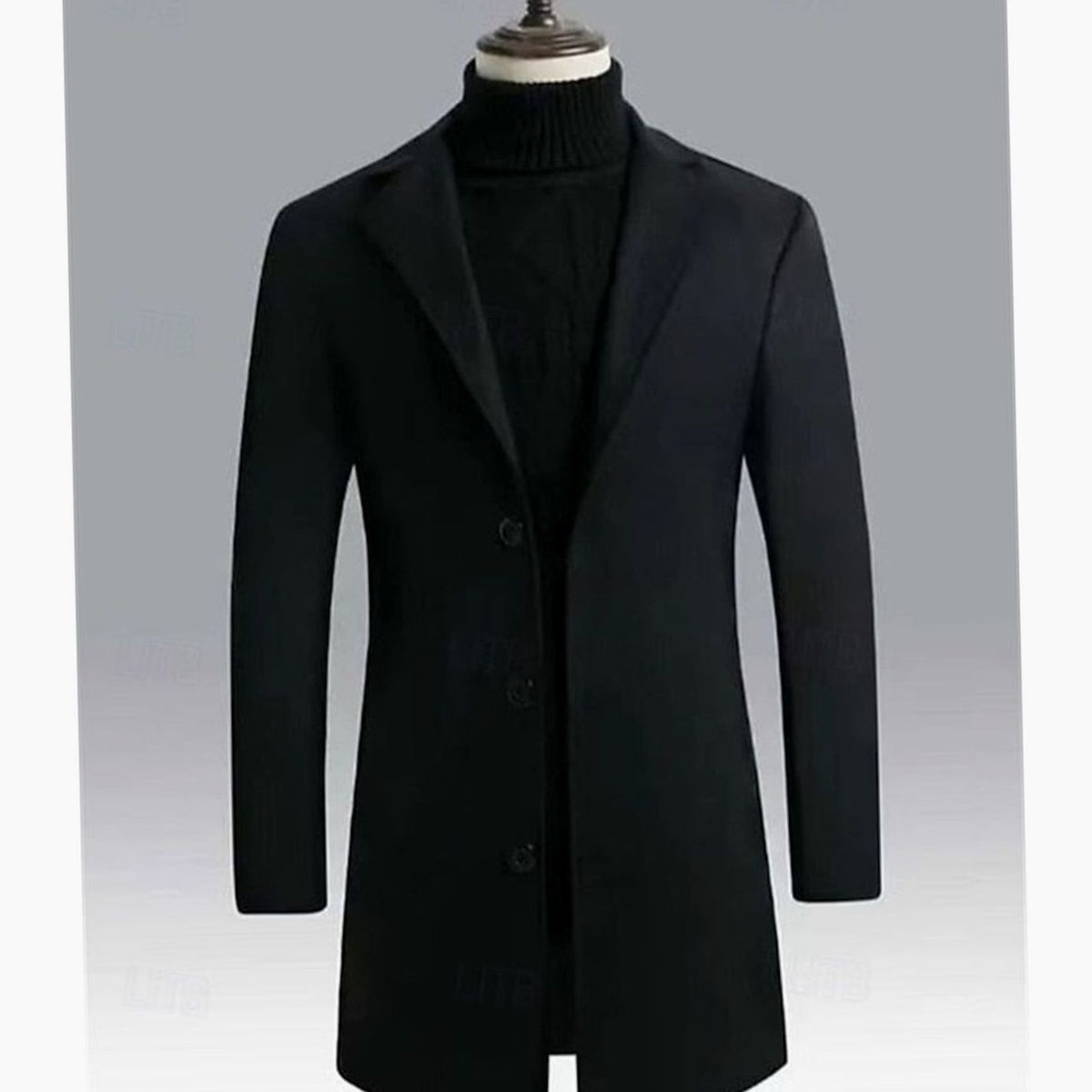 Abrigo largo combinado con traje para look formal