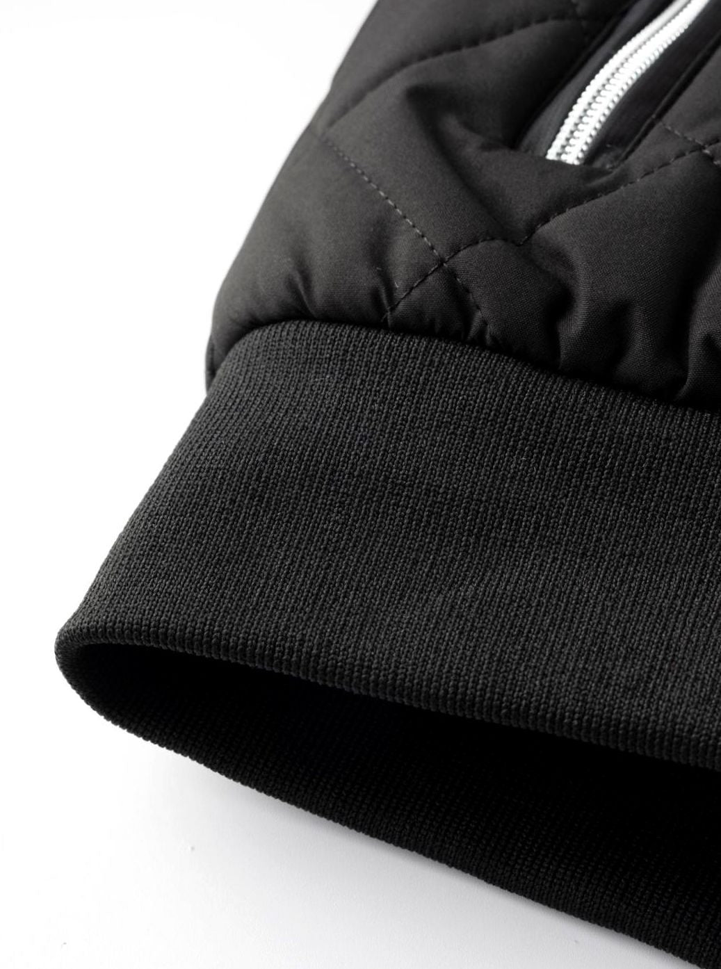 Cazadora bomber ZELTRIK combinada con sudadera con capucha