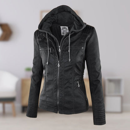 Detalle de la capucha desmontable de la chaqueta moto